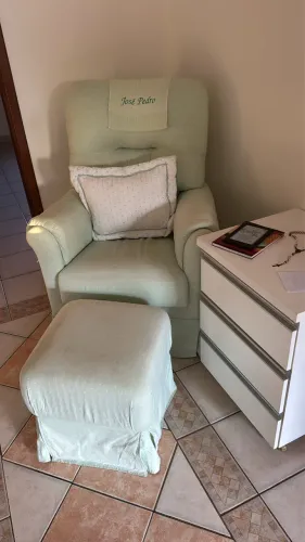 Poltrona de amamentação