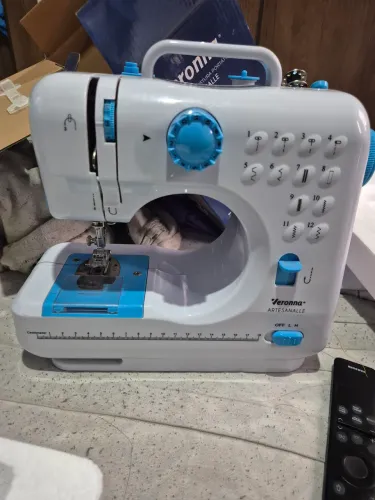 Máquina de costura Veronna mini