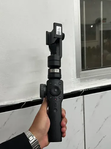 Estabilizador Zhiyun Smooth 4 Gimbal Videos Fotos Celular Cor Preto
