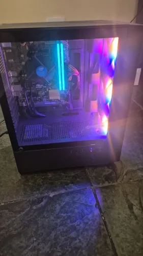 PC Gamer / Trabalho | i7 7700K + 32GB RAM + SSD + RGB