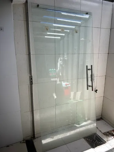 Vendo porta de vidro de correr