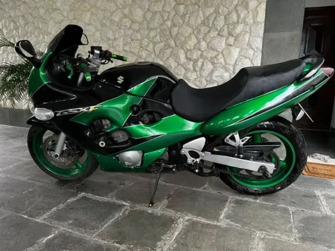 Suzuki GSX 750 F