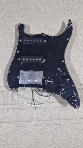 Escudo Stratocaster hss 