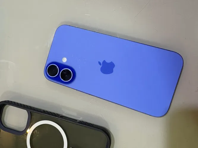 iPhone 16 128GB