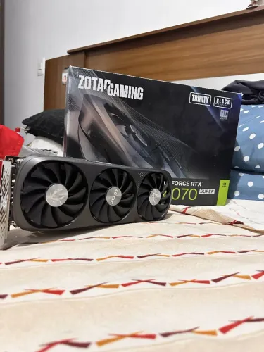Rtx 4070 12 gb super zotac top so venda nao abaixo nada no valor