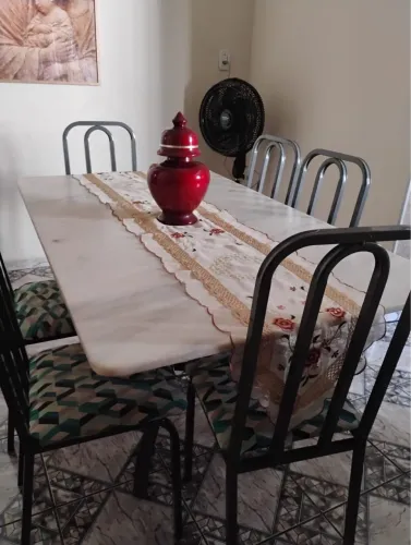 VENDO MESA DE 6 LUGARES DE GRANITO