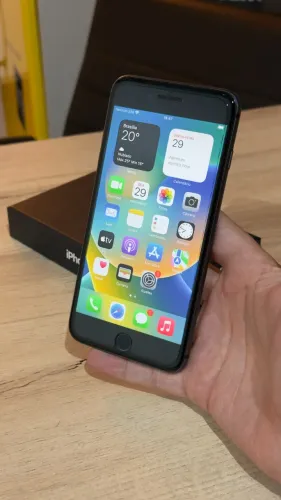 iPhone 8 Plus 64GB Space Gray - Loja física! Com 3 meses de garantia! Até 18x no cartão