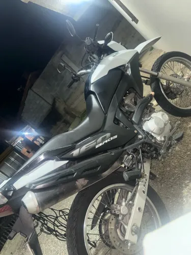 Bros 160