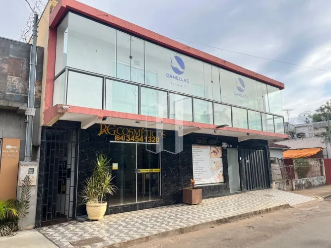 Sobrado Comercial e Residencial - Caldas Novas
