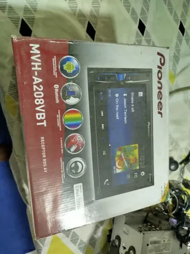Central Pioneer modelo mvh-A208VBT