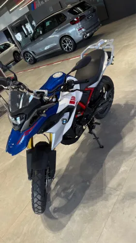 Moto BMW zerada 5 meses de uso