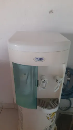 Purificador de água FR600 IBBL filtragem eficiente possui 3 etapas de purificação retém pa