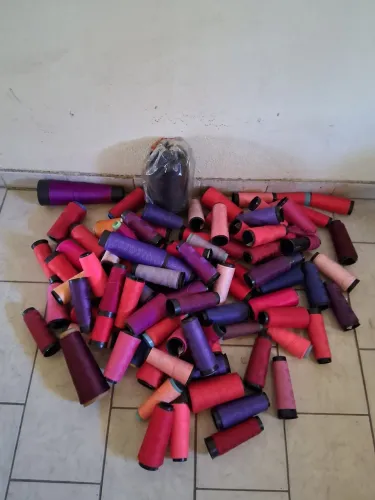 Vendo linhas de costuras,
