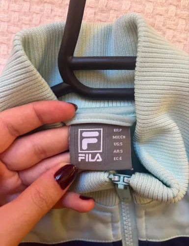 Conjunto esportivo feminino marca fila P
