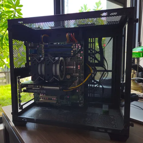PC Gamer (GTX1660s/16gb/Xeon)