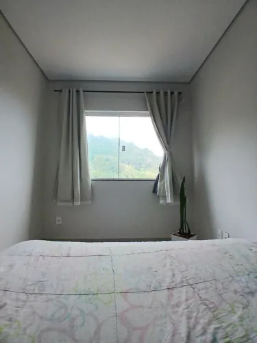 Cama box + colchão D33 pouco uso 