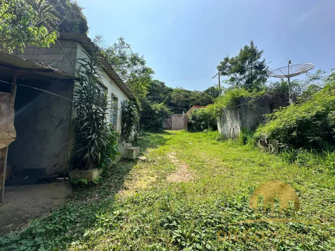 Terreno com casa simples à venda em Mairiporã