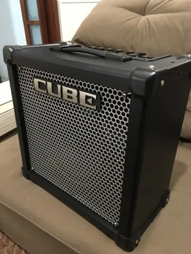 Amplificador Roland Cube 40GX