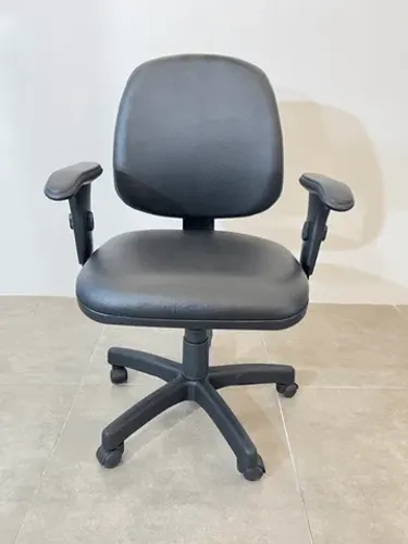Cadeira Giratória Executiva Job