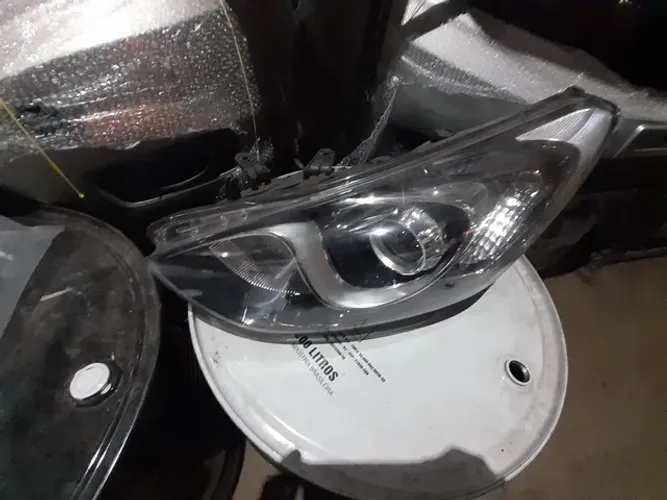 Elantra ano 2017 farol lado esquerdo