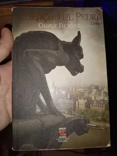 Livro Coraçao de Pedra - Charlie Fletcher - Livro 1