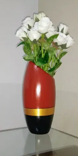 Vaso decorativo cerâmica estilo moderno com detalhe dourado