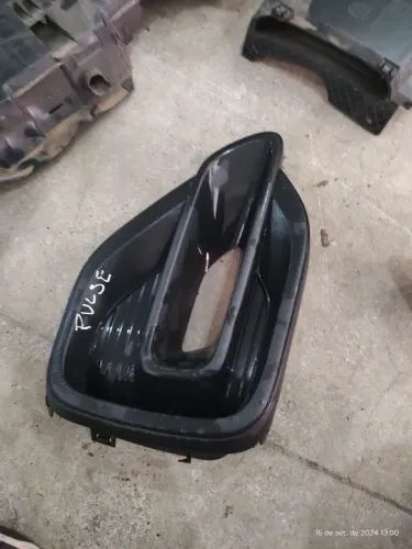moldura do farol de milha Fiat Pulse