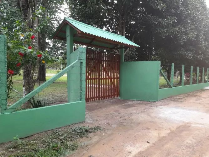 Sítio no Rio Preto da Eva