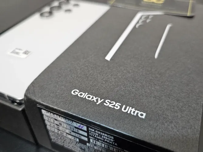 S25 Ultra 256GB Novíssimo com Nota fiscal e garantia até Julho 2026