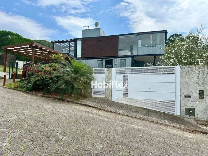 Casa em condomínio fechado com 3 dormitórios - Campeche - Florianópolis/SC
