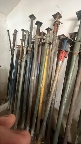 Alugamos escoras 