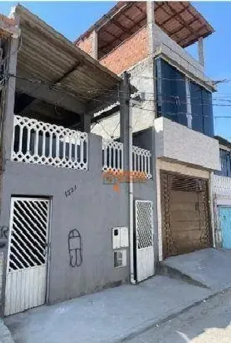 Sobrado com Kitnets á venda