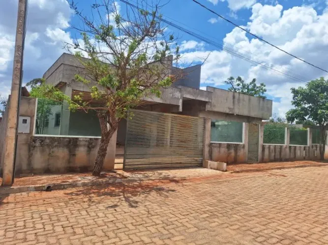 Casa na Ponte Alta, 5 quartos, faltando acabamento, aceito imóvel de menor valor no DF