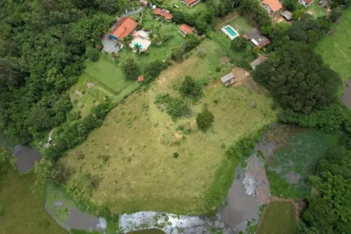 Araçoiaba Sitio 2.5 Hectares