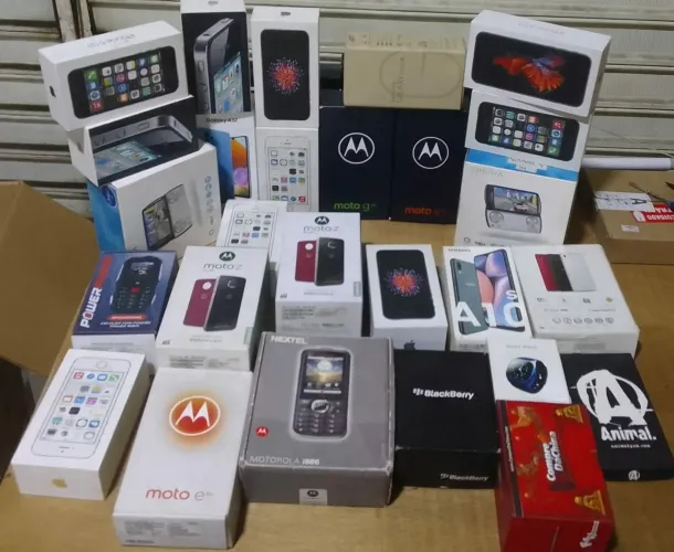 Lote de Caixas Para Celulares
