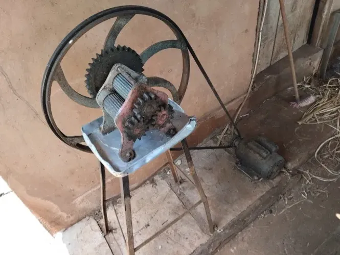 Engenho de Cana E Motor