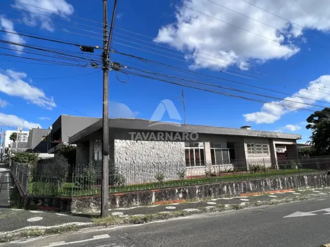 Casa Padrão em Ponta Grossa