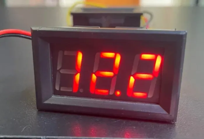 Mini Voltimetro digital 12v medidor de bateria automotiva