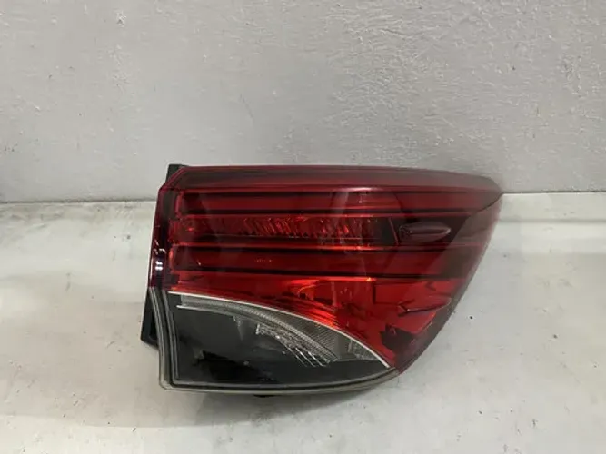 Lanterna Toyota Hilux Sw4 2016 2017 2018 24090502