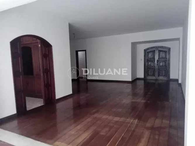 Apartamento : / Residencial / Copacabana
