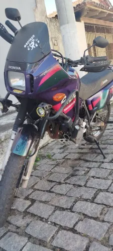 Honda Sahara 350 clássica 