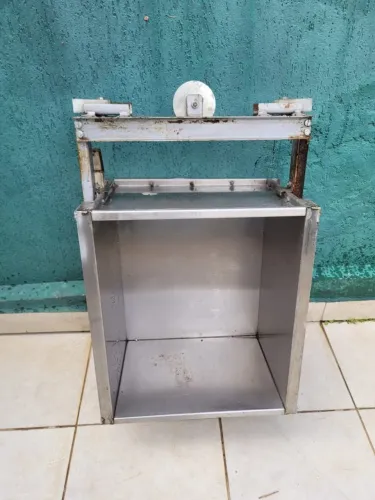 Elevador de Carga para Restaurantes ou Comércio