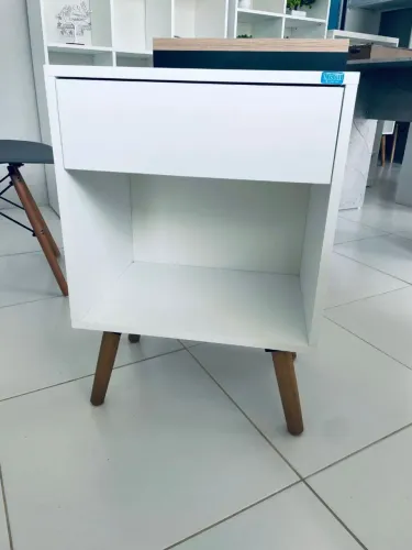 Mesa de cabeceira
