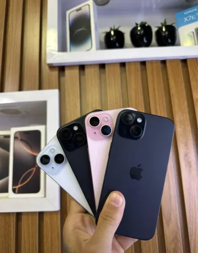iPhone 15 128