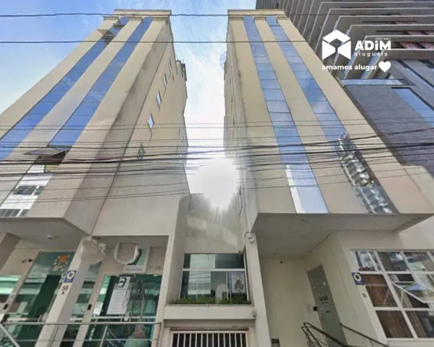 Aluguel Anual: Sala comercial em centro médico no Bairro Pioneiros - Balneário Camboriú