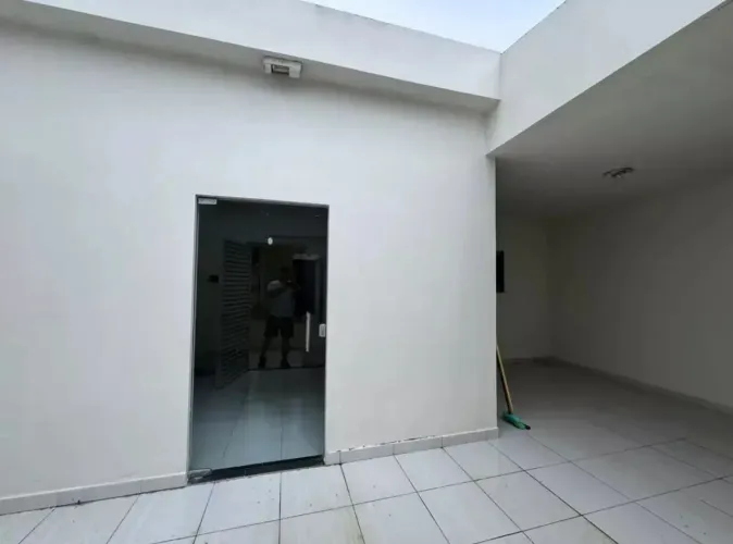 Vende-se no Farol 