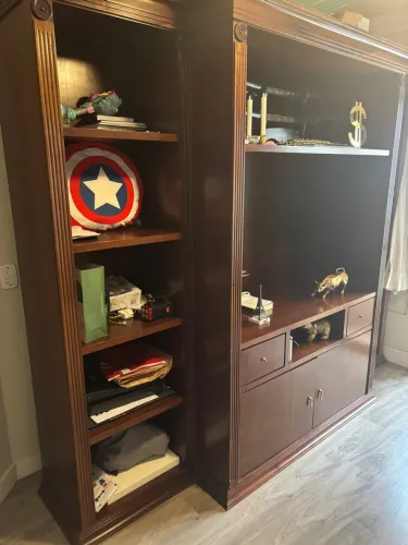 Estante de Madeira Elegante e Espaçosa