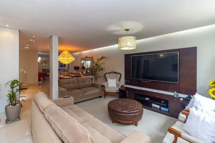 Casa ampla no Núcleo Bandeirante  3 suítes e 264m² de puro conforto