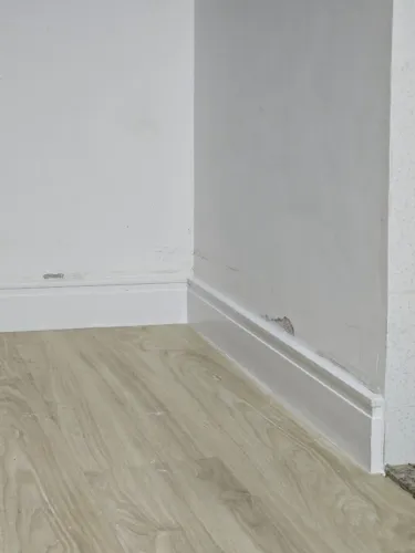 Instalador de rodapé