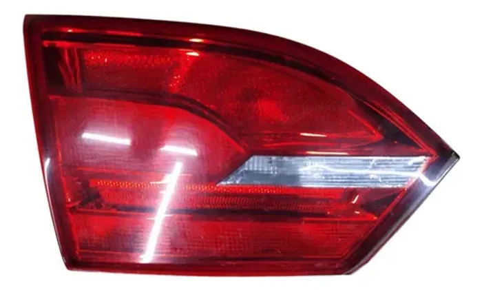 Lanterna Tampa Traseira Jetta 2011 2012 2013 2014 Esquerda